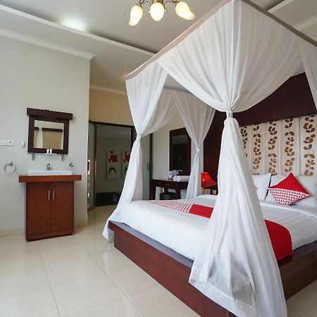 Oyo 2321 Griya Shanti Homestay Ketewel ภายนอก รูปภาพ