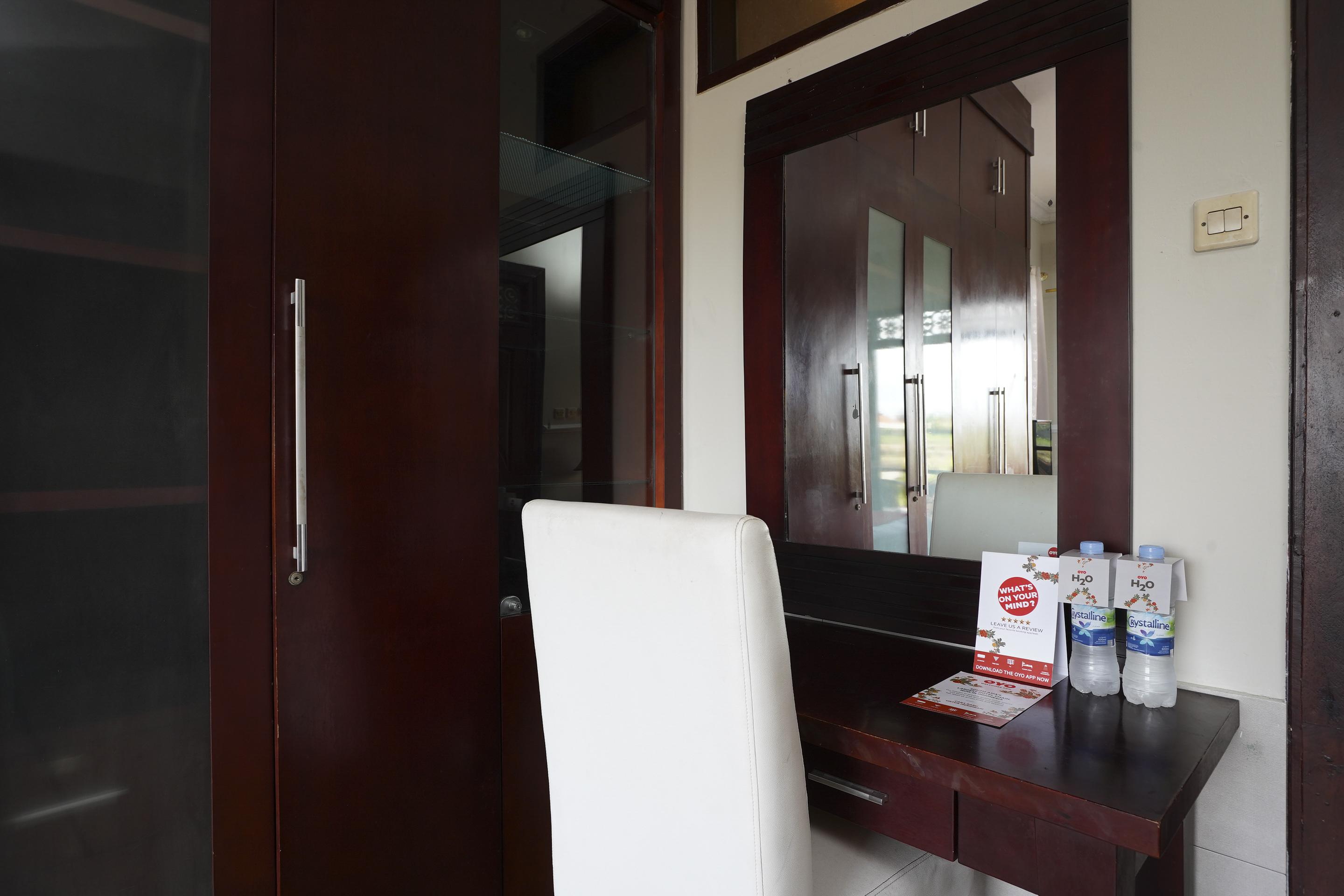 Oyo 2321 Griya Shanti Homestay Ketewel ภายนอก รูปภาพ