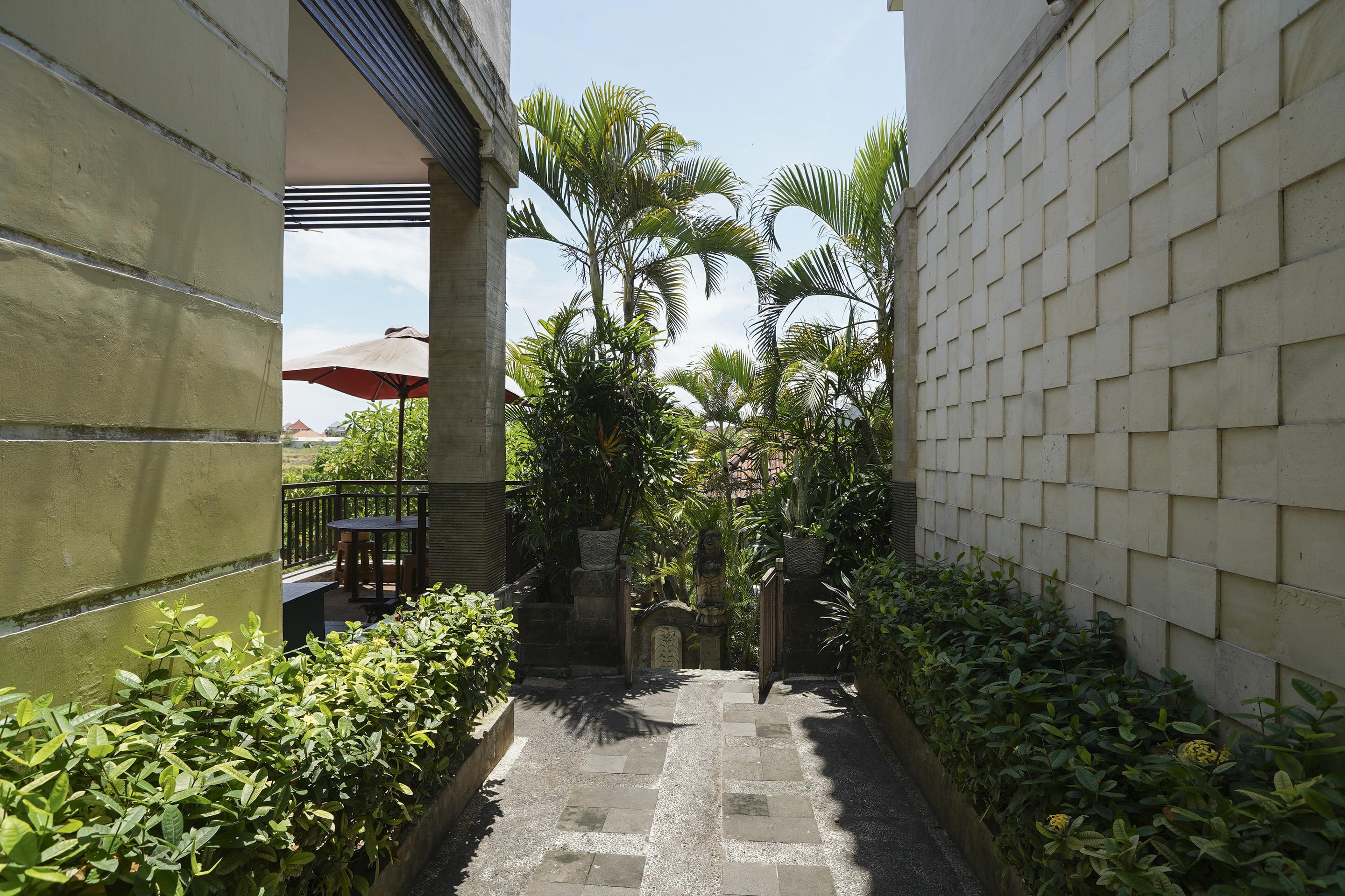 Oyo 2321 Griya Shanti Homestay Ketewel ภายนอก รูปภาพ