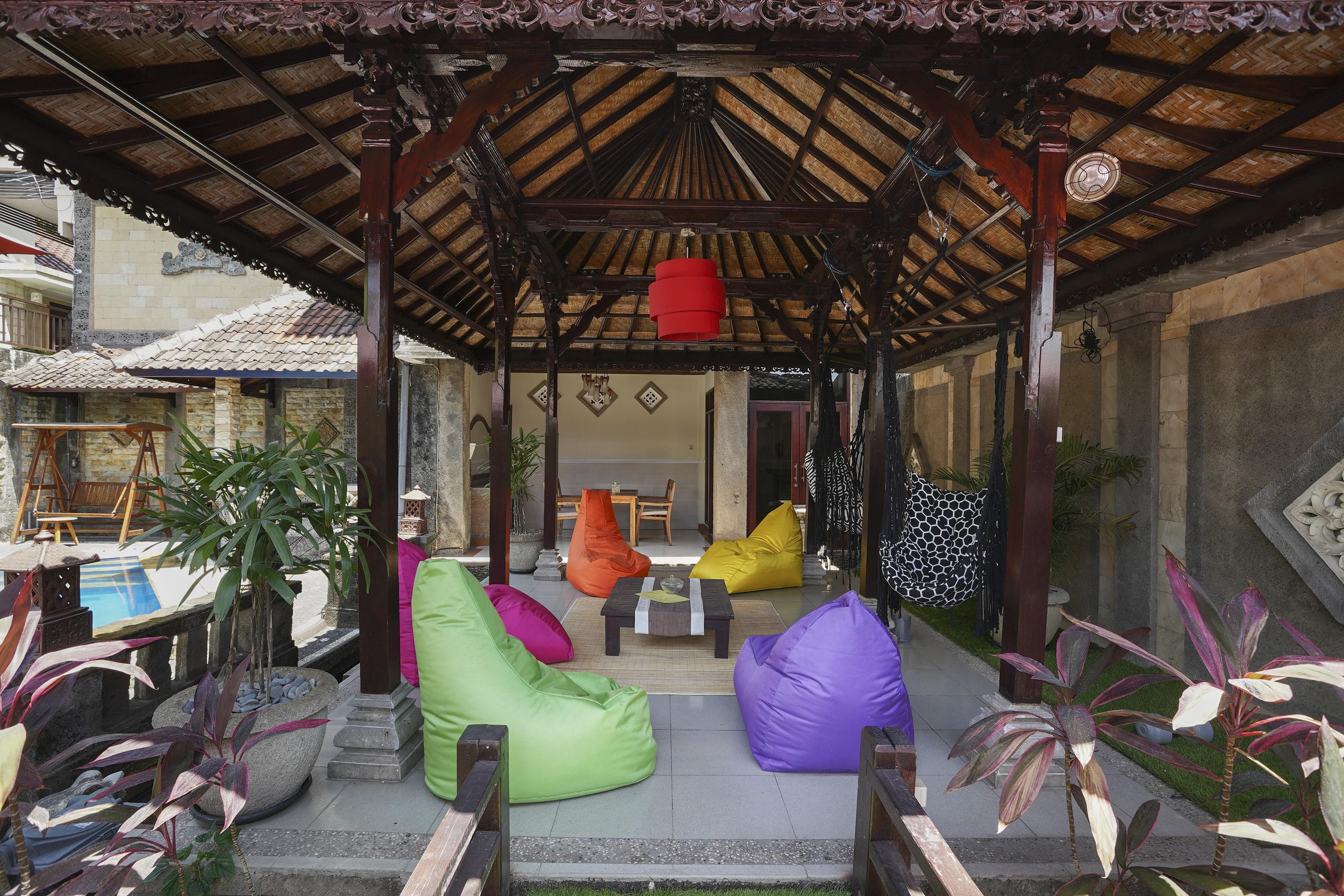 Oyo 2321 Griya Shanti Homestay Ketewel ภายนอก รูปภาพ