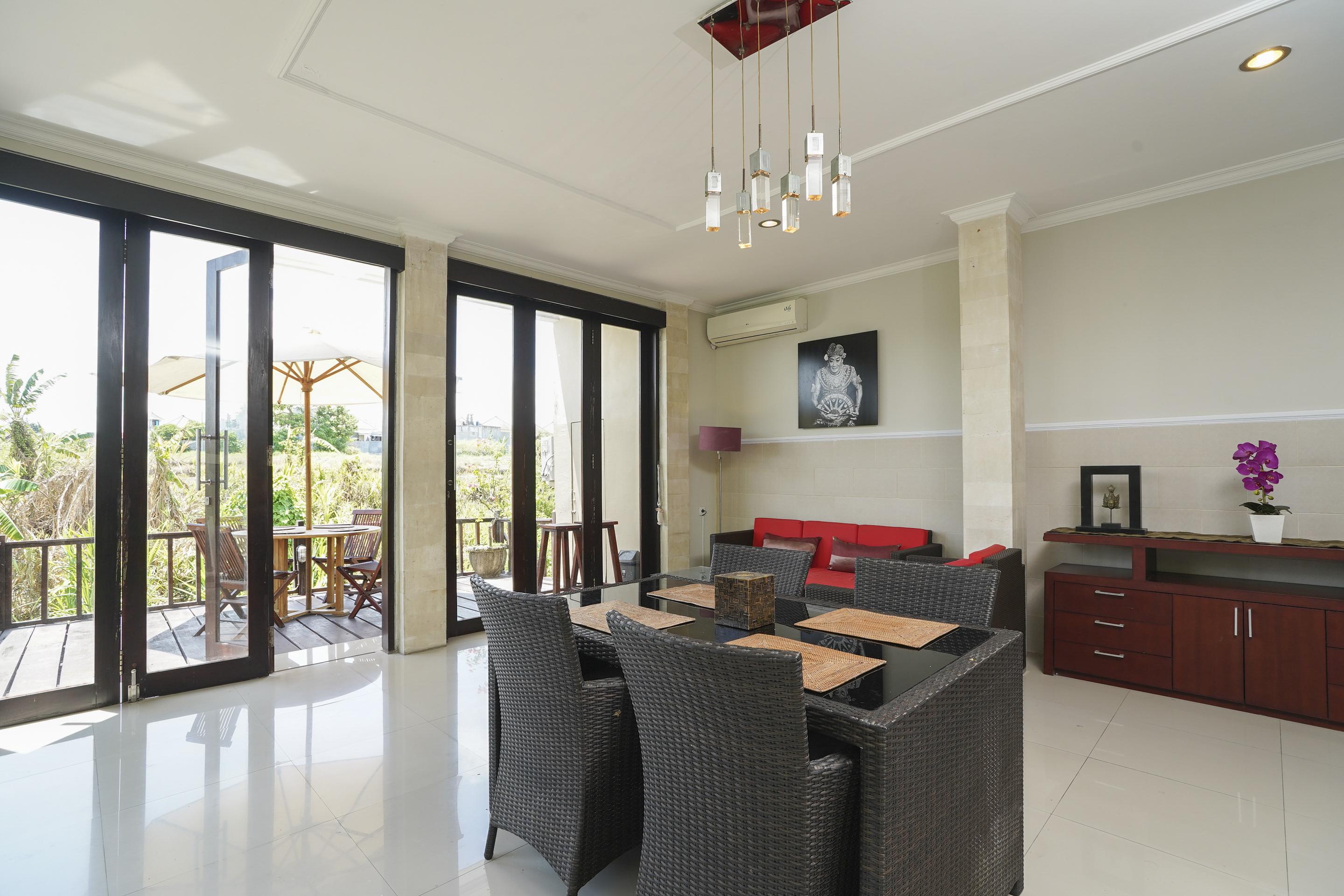 Oyo 2321 Griya Shanti Homestay Ketewel ภายนอก รูปภาพ